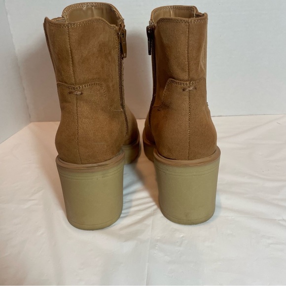 Universal Thread Women's Chunky Heel Tan Suede Ankle Boots - Picture 4 of 10